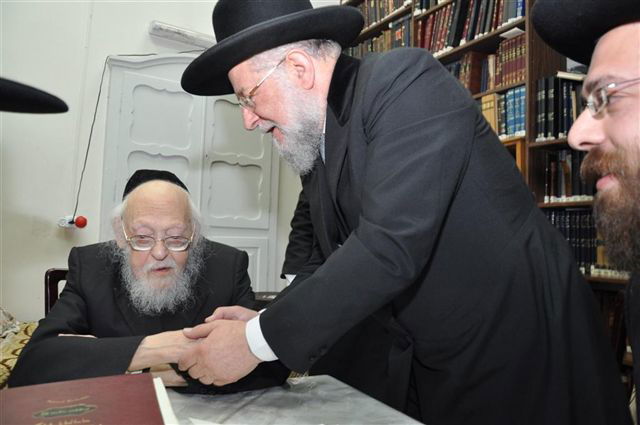 הרב לאו ובנו אצל הגרי"ש אלישיב