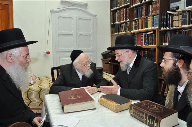 הרב לאו ובנו אצל הגרי"ש אלישיב