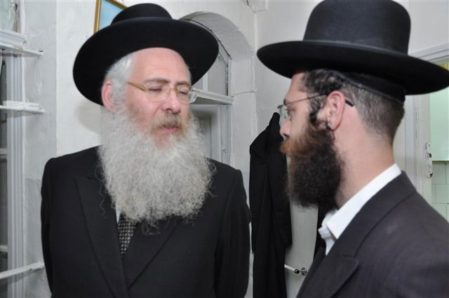 הרב לאו ובנו אצל הגרי"ש אלישיב