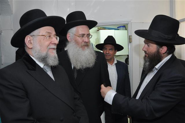 הרב לאו ובנו אצל הגרי"ש אלישיב
