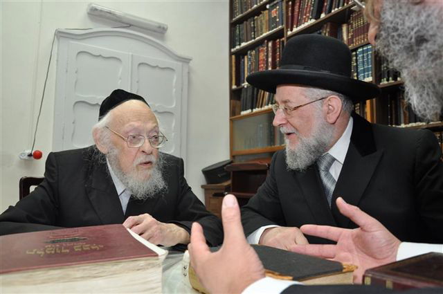 הרב לאו ובנו אצל הגרי"ש אלישיב