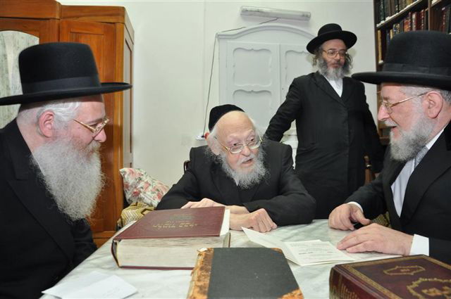 הרב לאו ובנו אצל הגרי"ש אלישיב