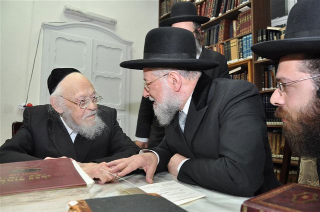 הרב לאו ובנו אצל הגרי"ש אלישיב