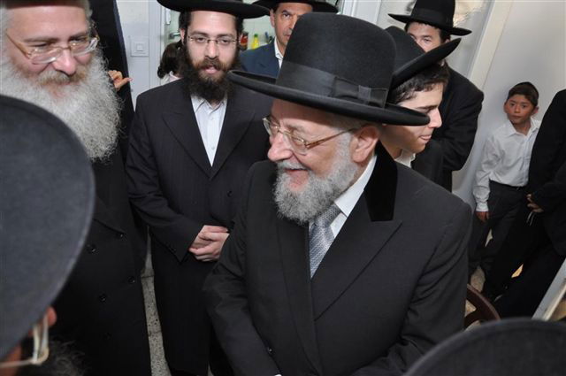 הרב לאו ובנו אצל הגרי"ש אלישיב