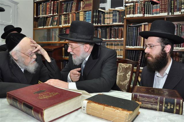 הרב לאו ובנו אצל הגרי"ש אלישיב