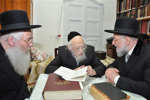 הרב לאו ובנו אצל הגרי"ש אלישיב