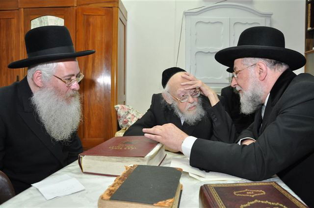 הרב לאו ובנו אצל הגרי"ש אלישיב