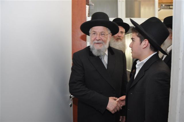 הרב לאו ובנו אצל הגרי"ש אלישיב