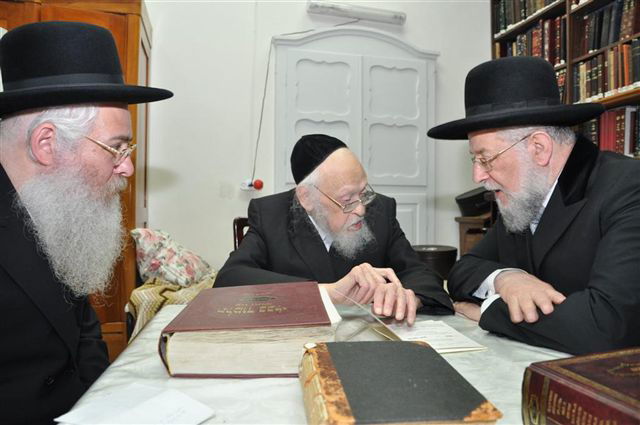 הרב לאו ובנו אצל הגרי"ש אלישיב