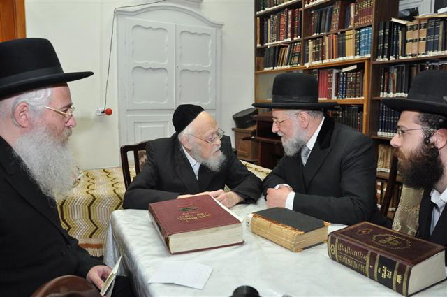 הרב לאו ובנו אצל הגרי"ש אלישיב