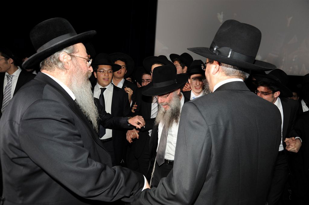 פריז: מאות בדינר של 'יד מרדכי'