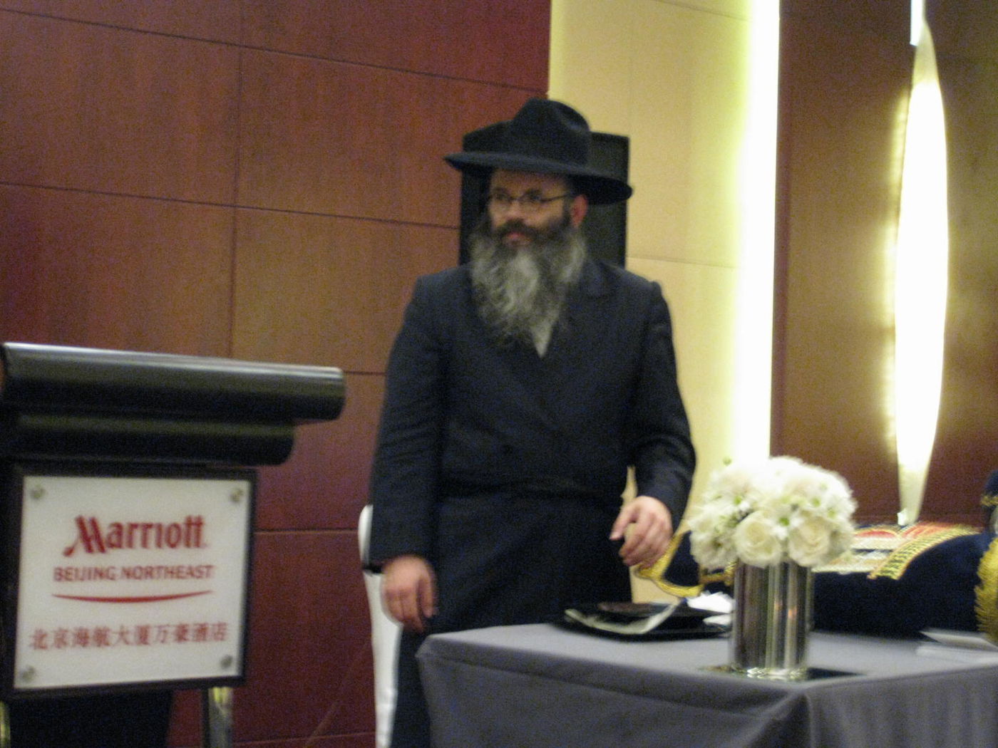 ביג´ין: הוכנס ספר-תורה לבית-חב"ד המקומי