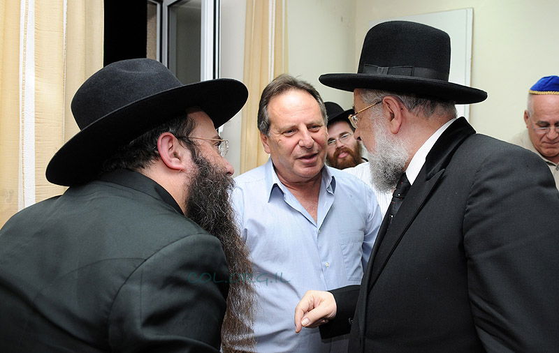 מה לחש נשיא קוקה-קולה לרב לאו?