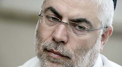 הגן עליו. שלמה בניזרי.