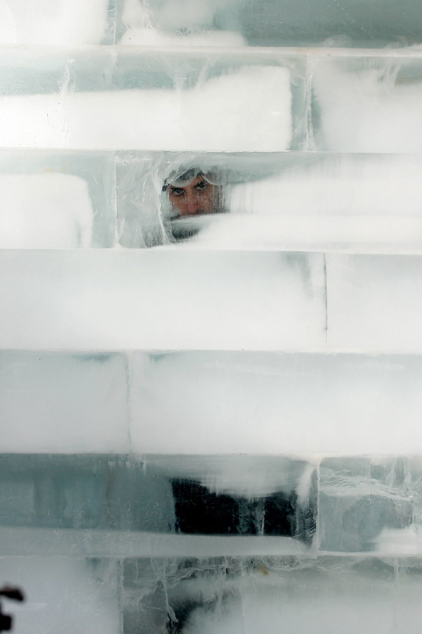 להסתכל לטירוף בעיניים: 'כיכר' בכי-קר