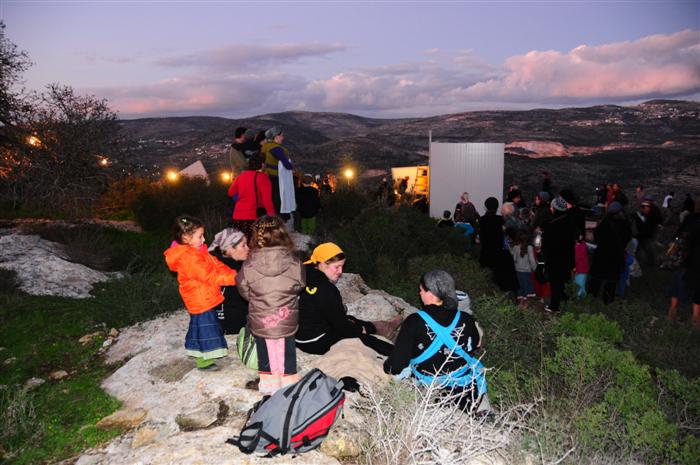 ´שבעה´ לרצח: הוקם מרכז תורני בזירה