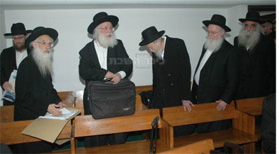 הולכים לדין תורה? הדיינים.