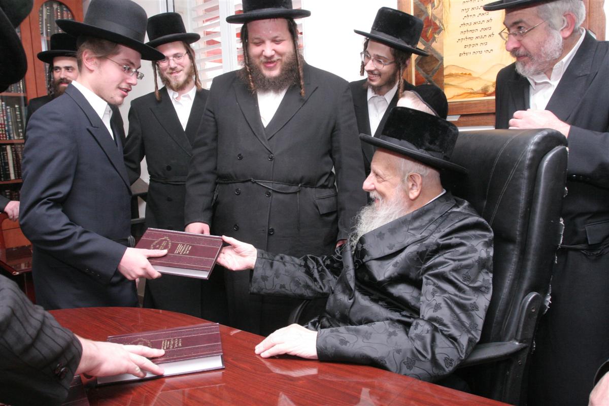 כ"ק האדמו"ר מסערט ויז´ניץ בתל ציון