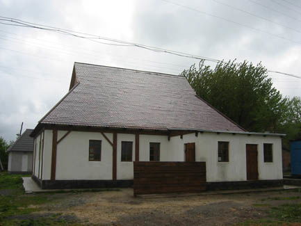 מאות נוהרים לקבר הבעל שם-טוב