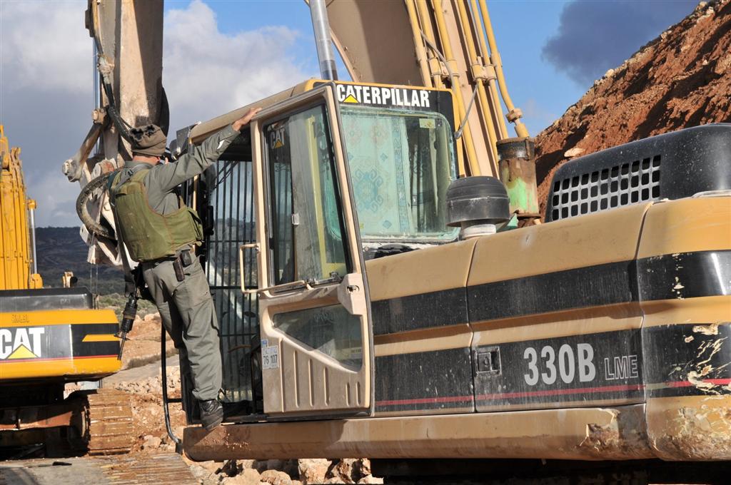 צפו בתיעוד: הקפאת הבניה בביתר הביאה לעימות אלים