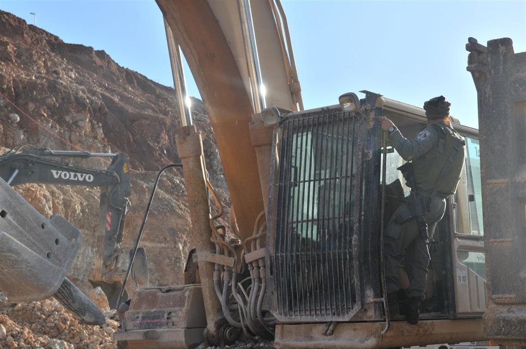 צפו בתיעוד: הקפאת הבניה בביתר הביאה לעימות אלים