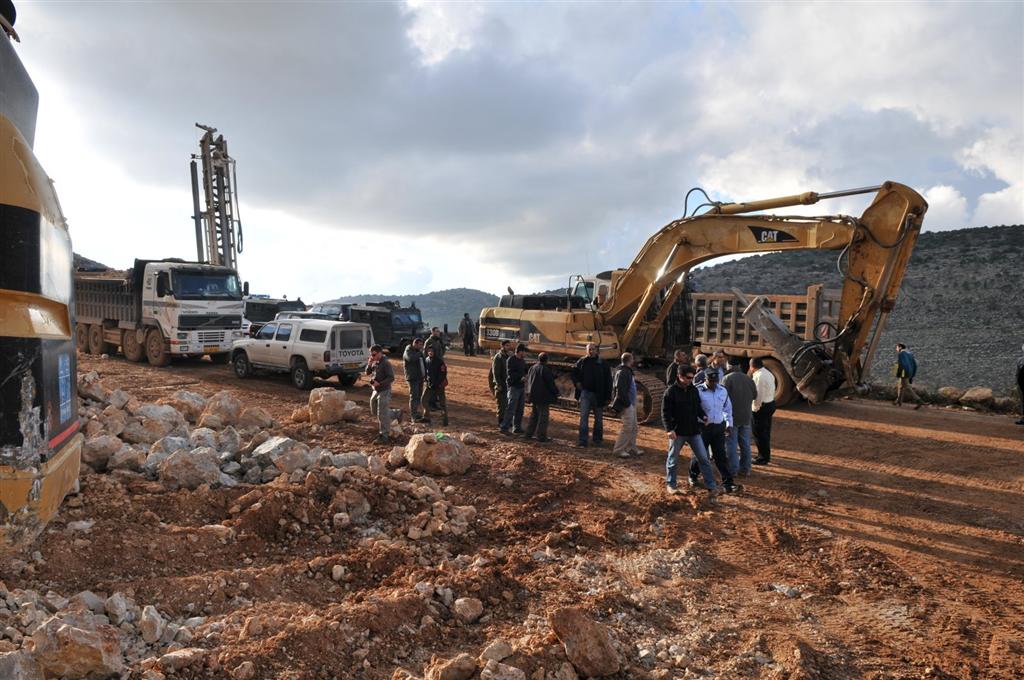 צפו בתיעוד: הקפאת הבניה בביתר הביאה לעימות אלים