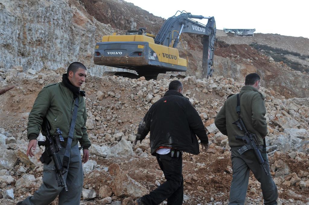 צפו בתיעוד: הקפאת הבניה בביתר הביאה לעימות אלים