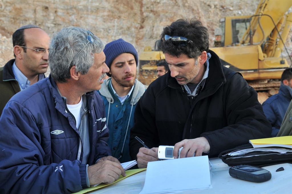 צפו בתיעוד: הקפאת הבניה בביתר הביאה לעימות אלים