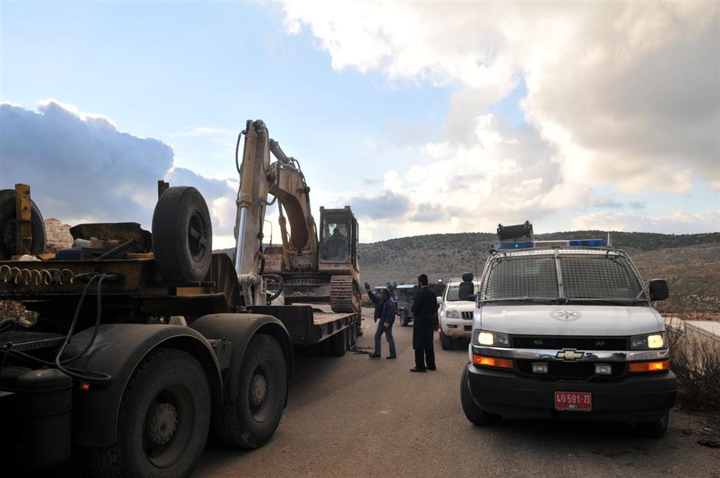 צפו בתיעוד: הקפאת הבניה בביתר הביאה לעימות אלים
