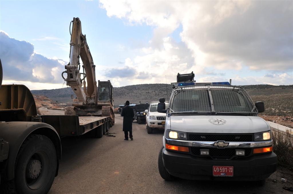 צפו בתיעוד: הקפאת הבניה בביתר הביאה לעימות אלים