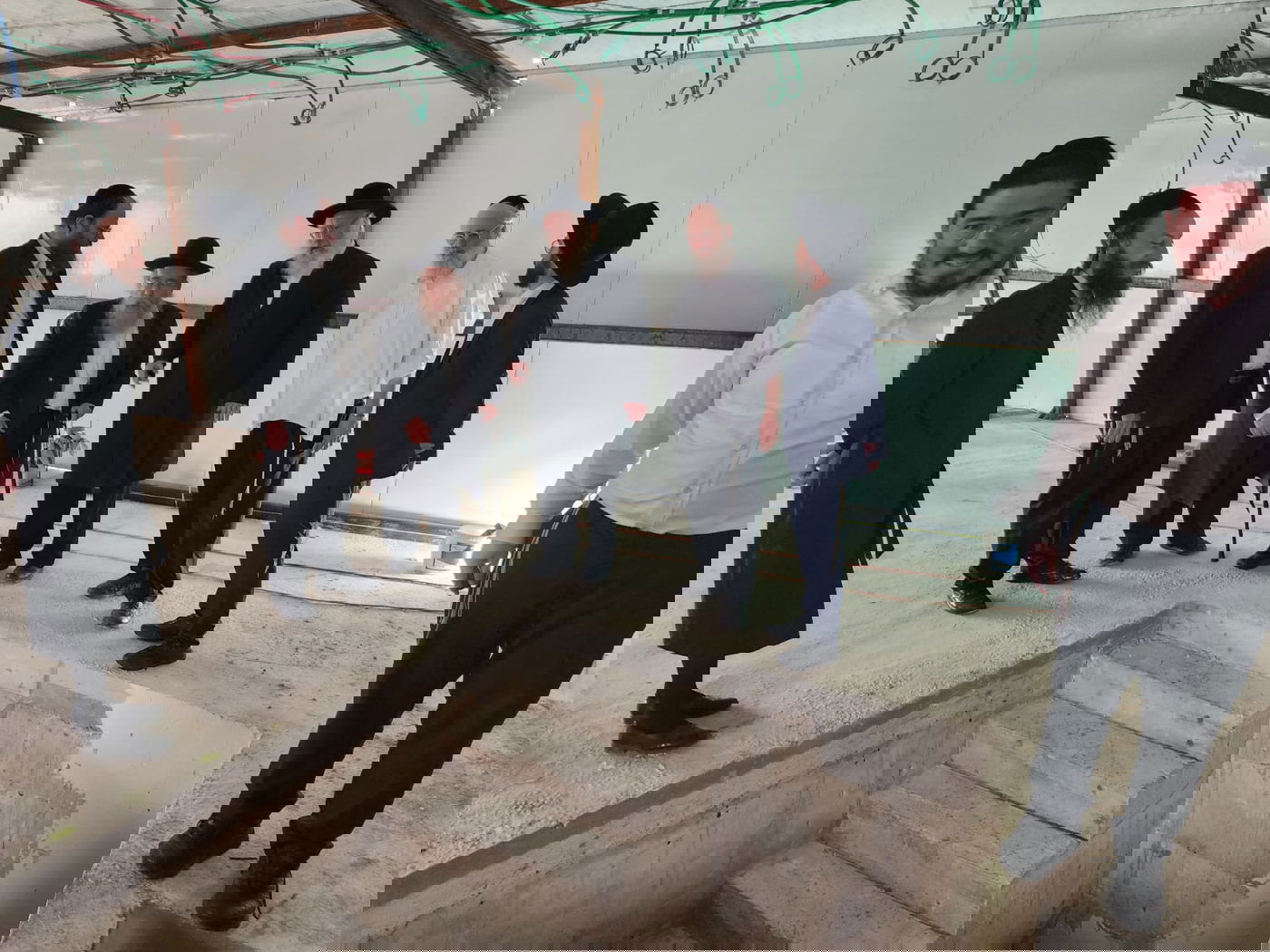 רבני בני ברק במקווה הזמני