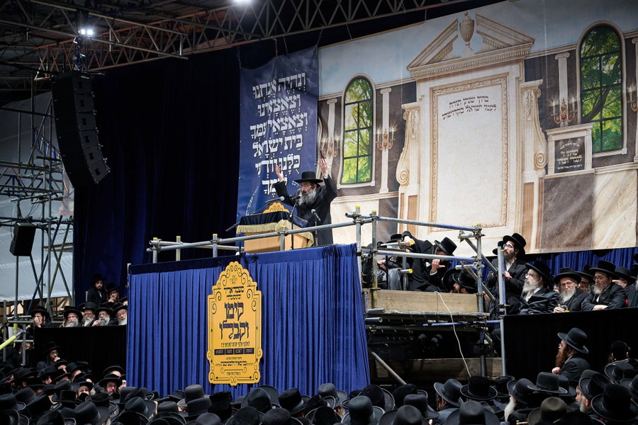 לונדון נגד הטכנולוגיה: אלפים התכנסו לשמוע את המשפיע רבי צבי מאיר זילברברג