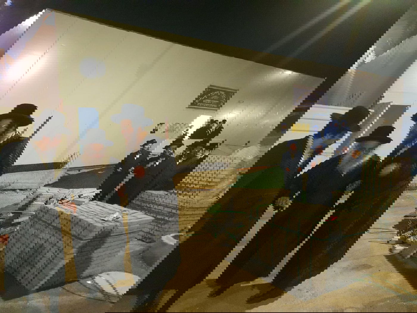 גאב"ד מאקאווא בביקור בספינקא בית שמש