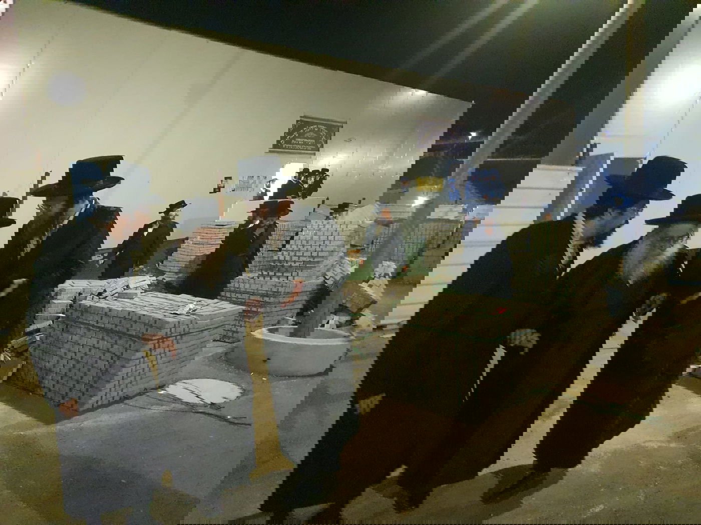 גאב"ד מאקאווא בביקור בספינקא בית שמש