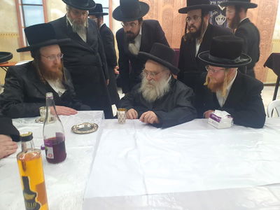 גאב"ד מאקאווא בביקור בספינקא בית שמש