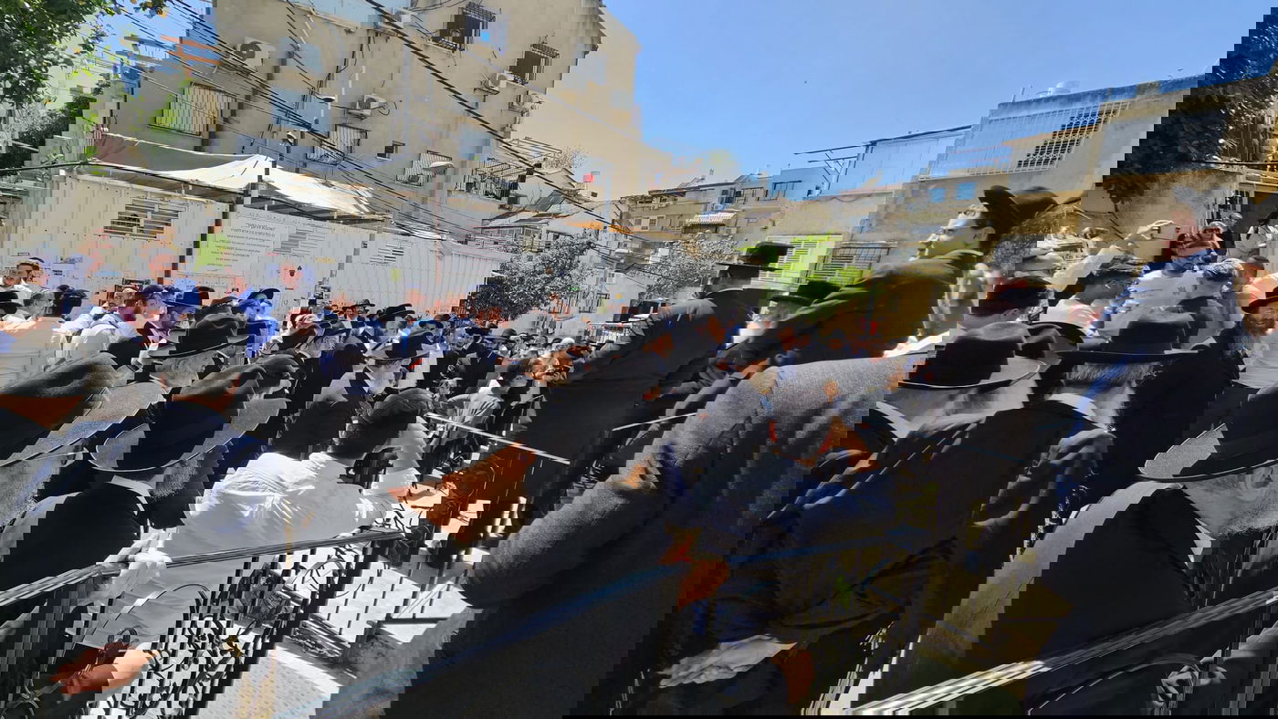 הלוויתוש ל הרב אהרון יום טוב ז"ל בבני ברק