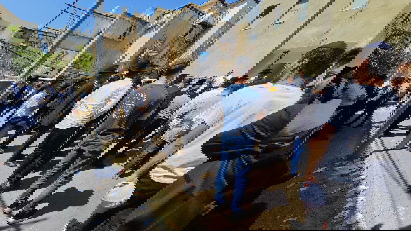 הלוויתוש ל הרב אהרון יום טוב ז"ל בבני ברק