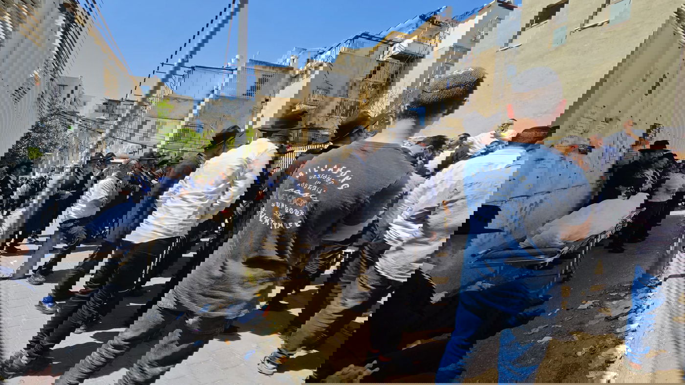 הלוויתוש ל הרב אהרון יום טוב ז"ל בבני ברק