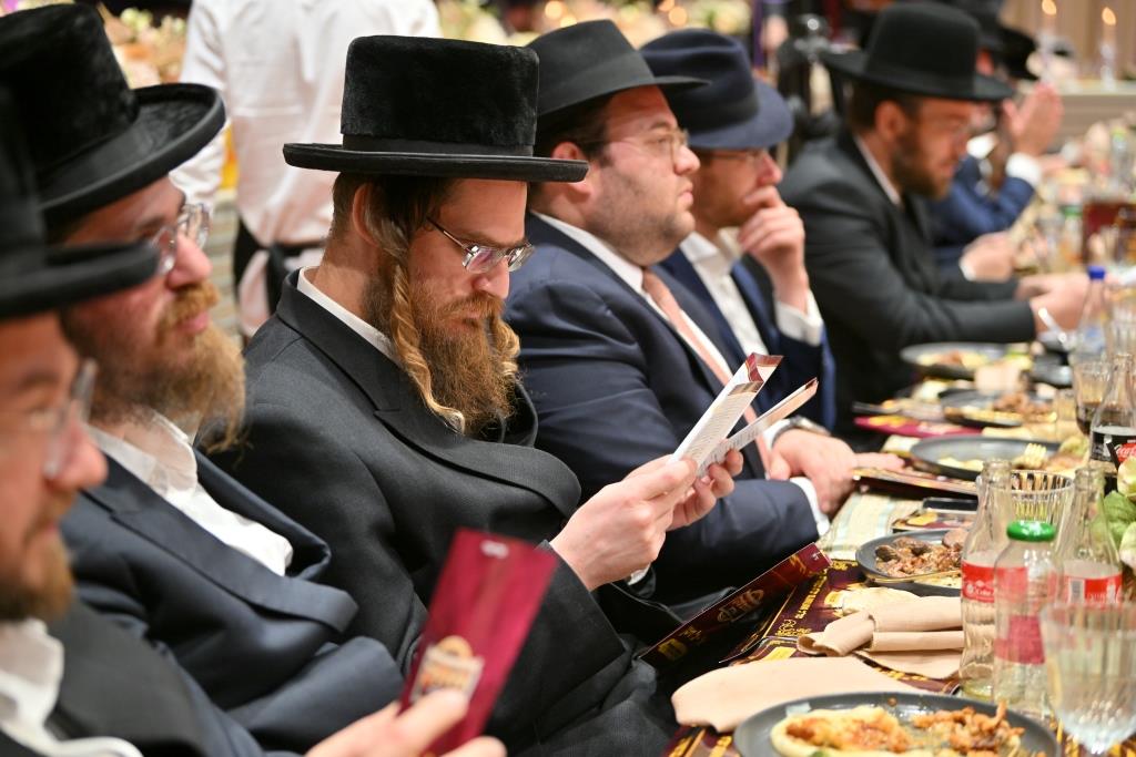 ההכרזה לחסידי סאדיגורה ב'שלישי למילה' של בן האדמו"ר