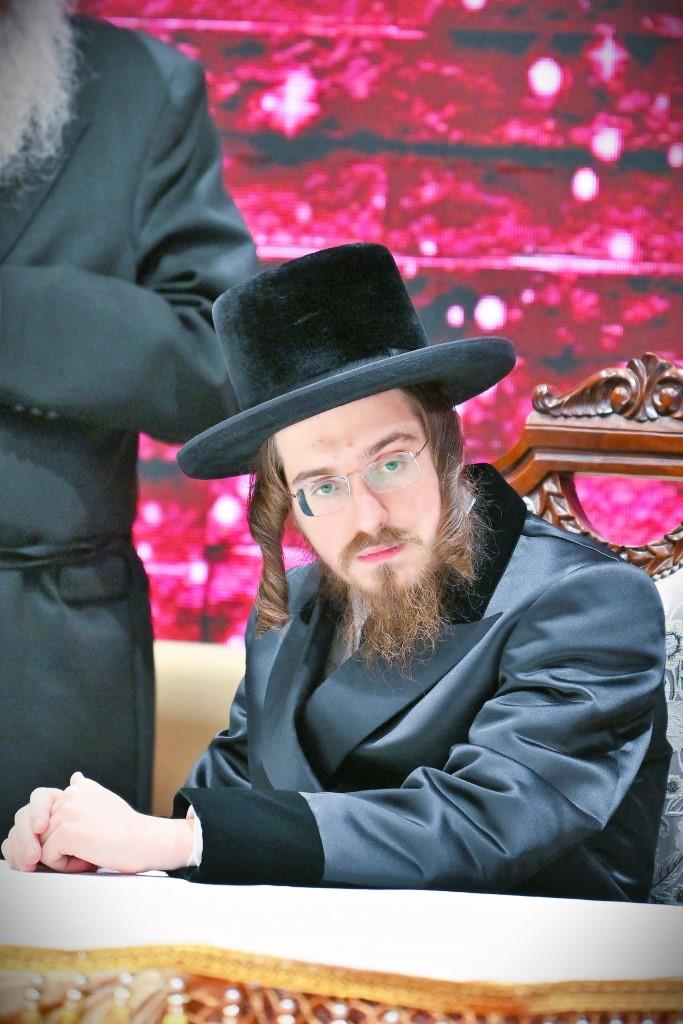 ההכרזה לחסידי סאדיגורה ב'שלישי למילה' של בן האדמו"ר