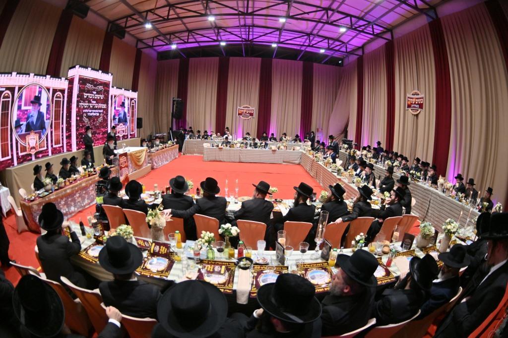 ההכרזה לחסידי סאדיגורה ב'שלישי למילה' של בן האדמו"ר