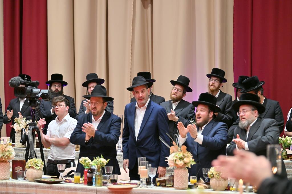 ההכרזה לחסידי סאדיגורה ב'שלישי למילה' של בן האדמו"ר