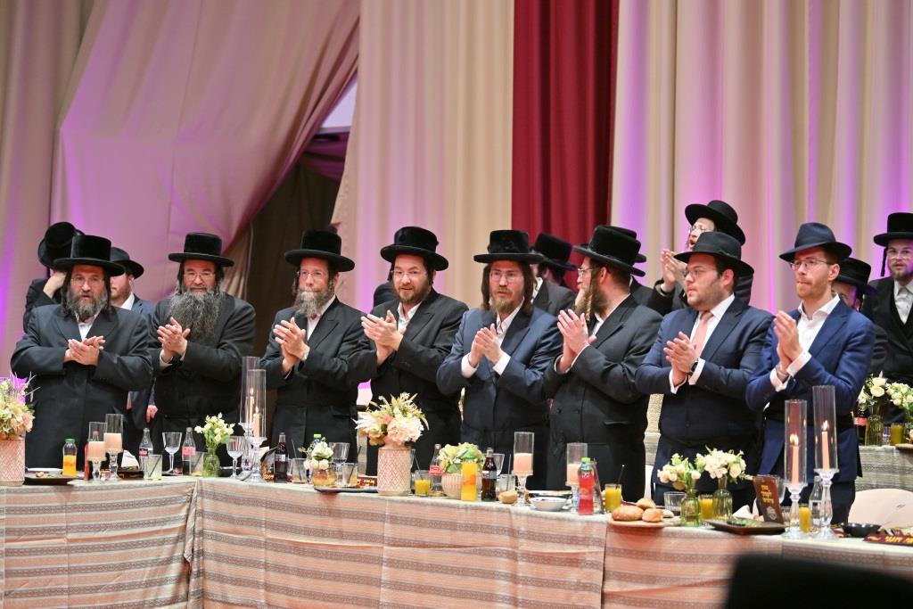 ההכרזה לחסידי סאדיגורה ב'שלישי למילה' של בן האדמו"ר