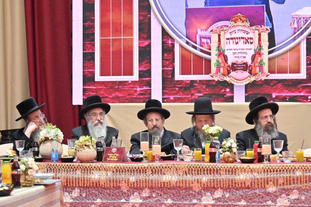 ההכרזה לחסידי סאדיגורה ב'שלישי למילה' של בן האדמו"ר