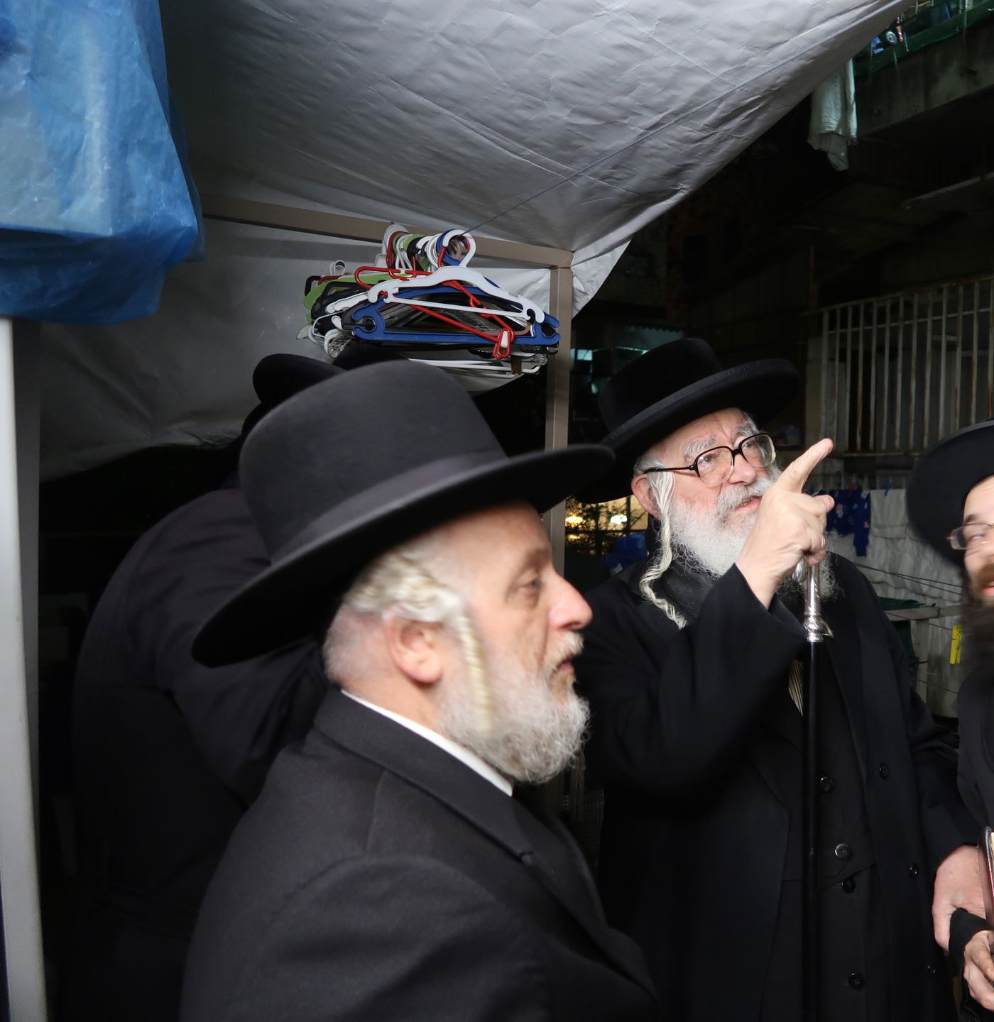 האדמו''ר ממשכנות הרועים בשילוח הקן