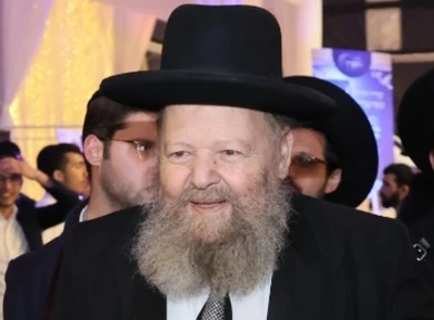 ראש ישיבת 'שערי שמועות', הגאון רבי נפתלי צבי יהודה שפירא, מובא למנוחות