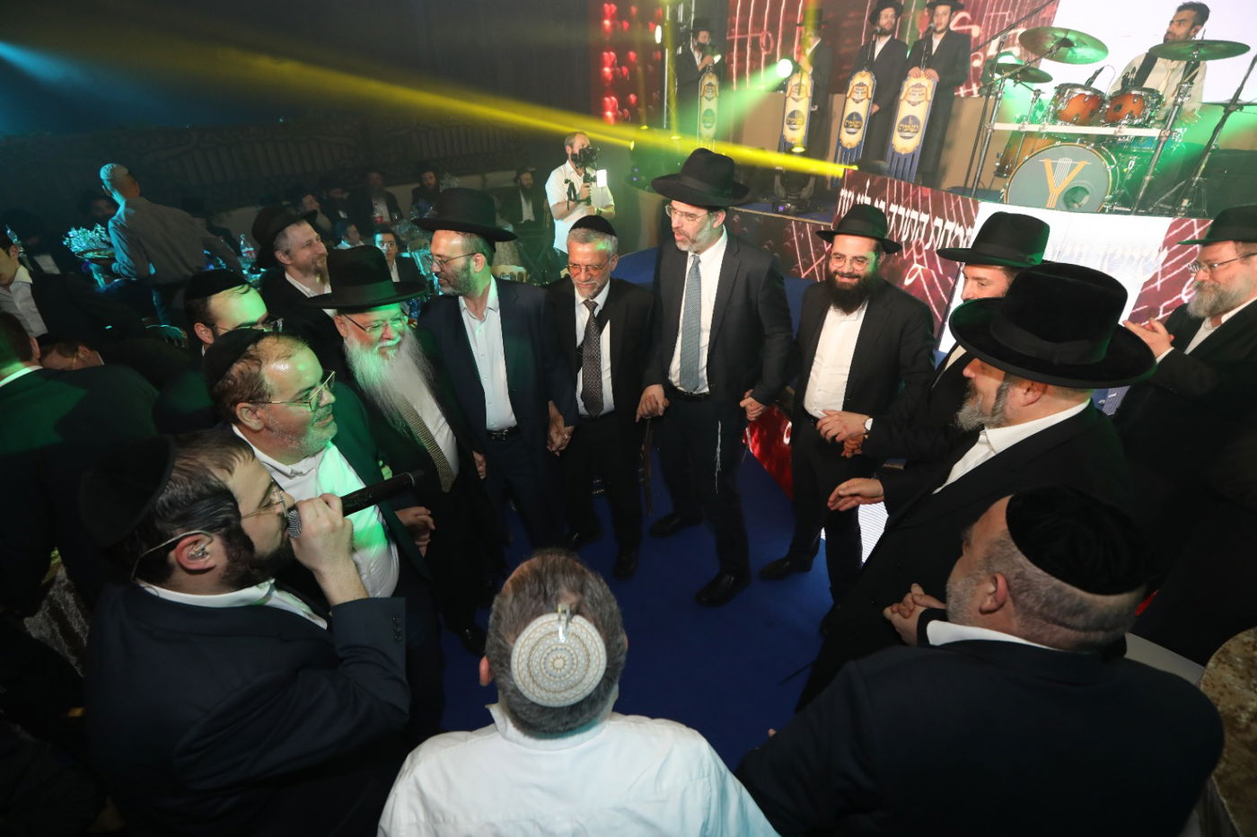 תהלוכת הכנסת ספר התורה בביתר עילית לע"נ אברימי דור ז"ל