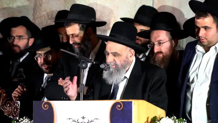 ראש הישיבה הגר"מ צדקה במעמד