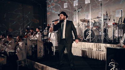 בני פרידמן ו'ידידים' במחרוזת שירי פסח