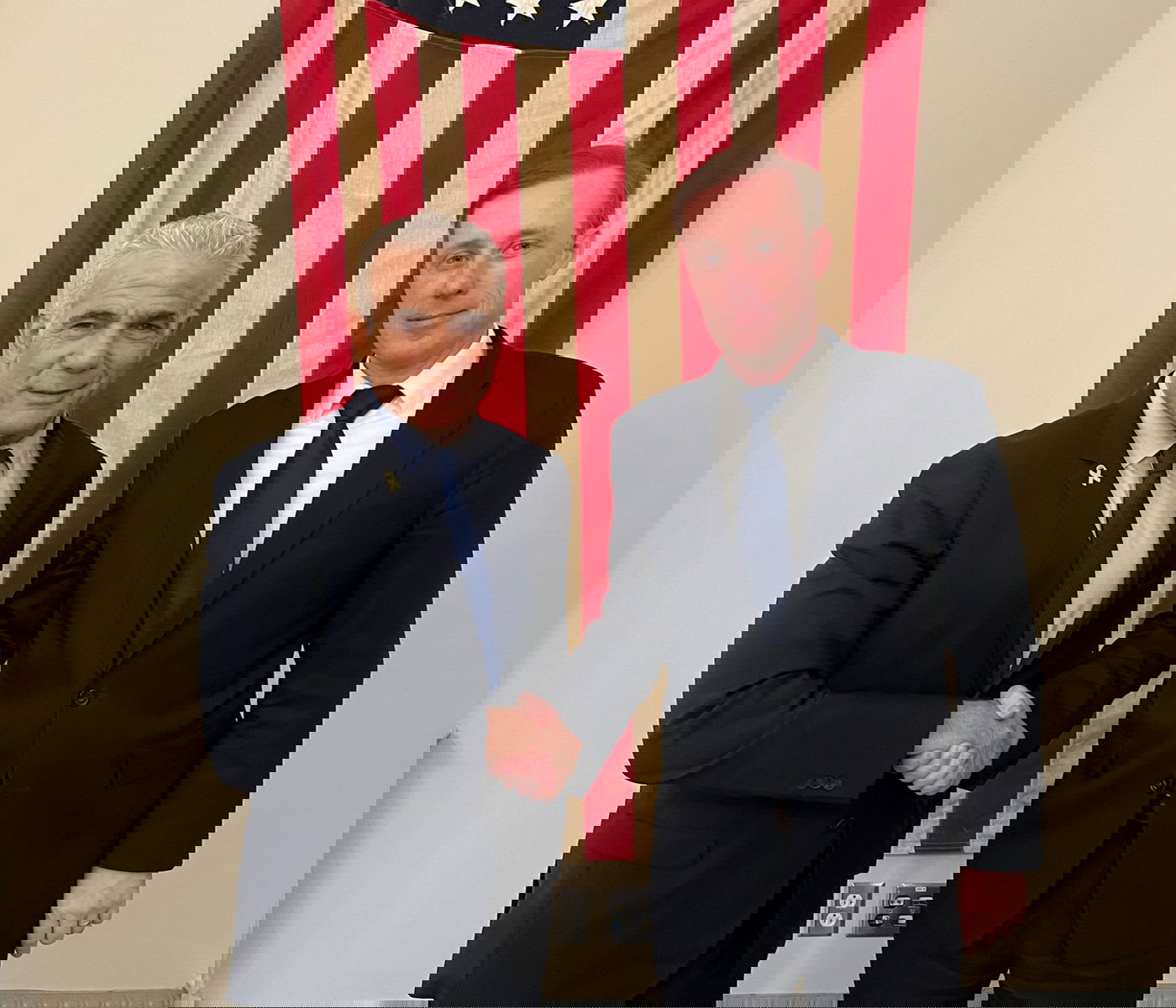 אש האופוזיציה יאיר לפיד והיועץ לביטחון לאומי ג׳ייק סאליבן 